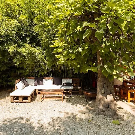 Holiday home Havre De Paix Avec Jacuzzi & Sauna Avignon
